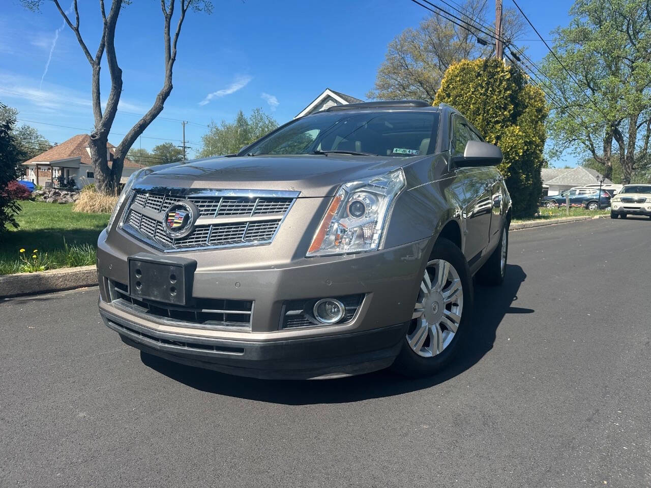 Used 2011 Cadillac SRX Luxury image 2