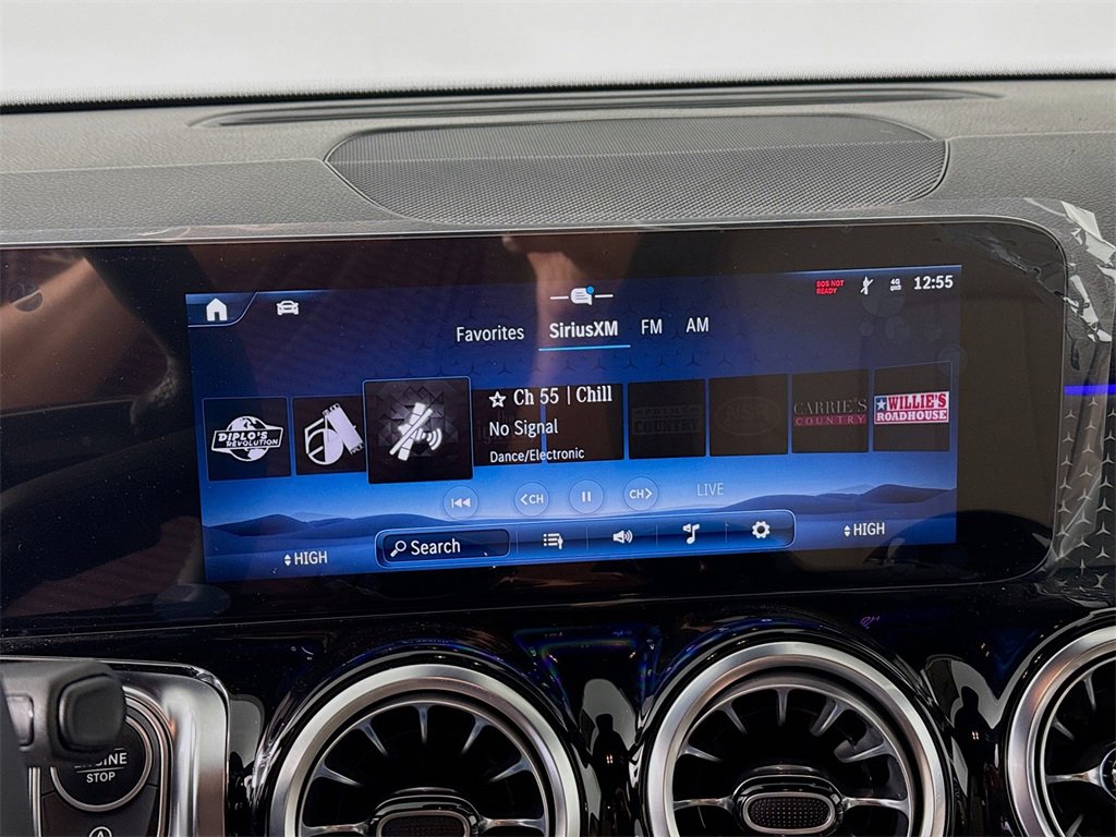 Used 2025 Mercedes-Benz GLB 250 4MATIC image 15