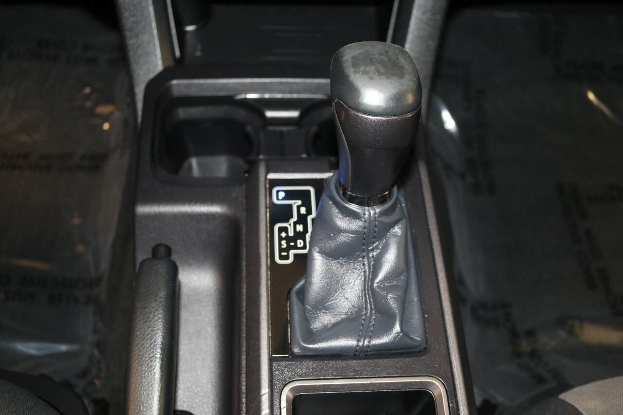 Used 2022 Toyota Tacoma TRD Off-Road image 41