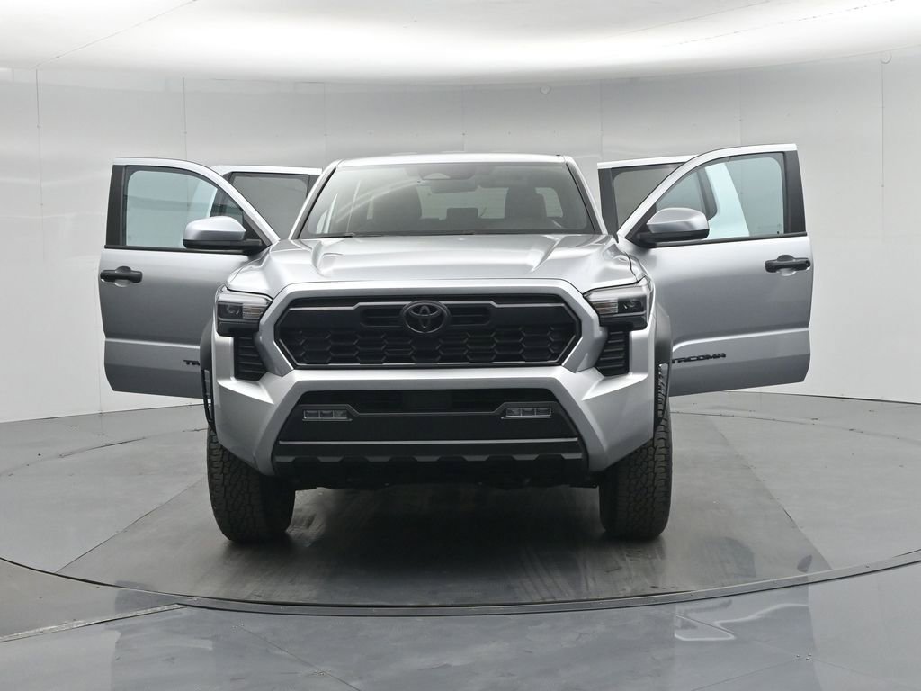 Used 2025 Toyota Tacoma TRD Off-Road image 33