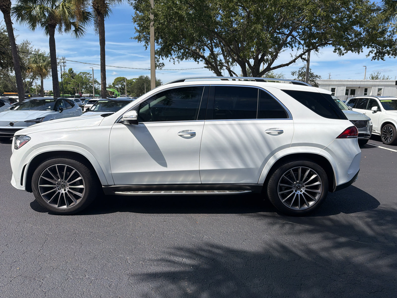 Used 2021 Mercedes-Benz GLE 350 4MATIC image 4