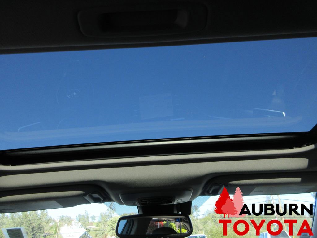 Certified 2018 Toyota Camry SE w/ Audio Package image 8