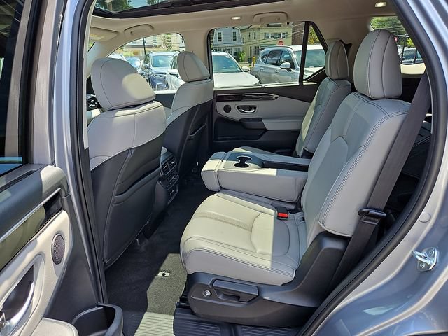 Certified 2023 Honda Pilot Touring image 10