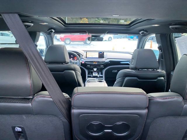 Used 2023 Acura MDX A-Spec image 11
