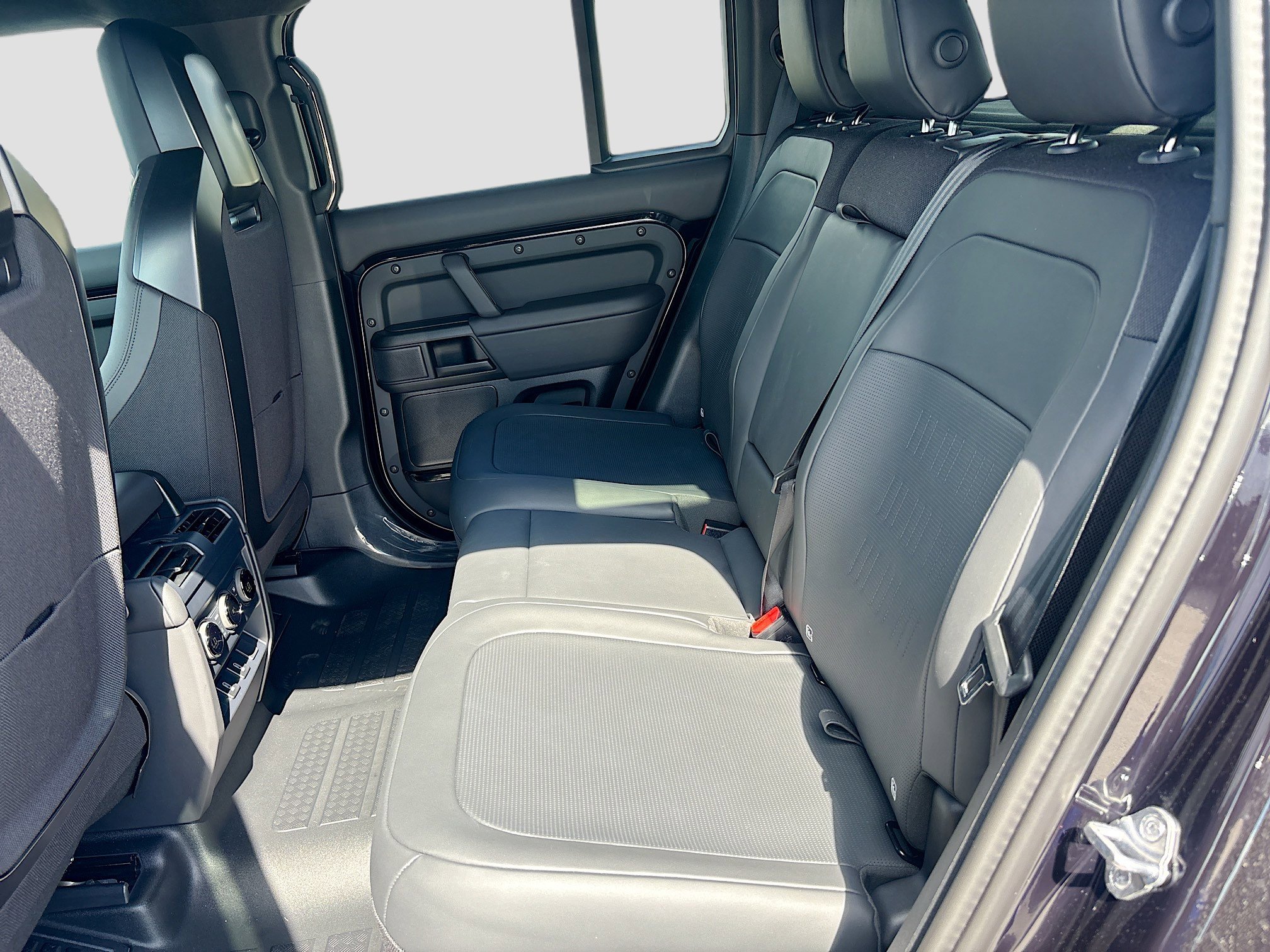 New 2026 Land Rover Defender 110 OCTA AWD/4WD image 20