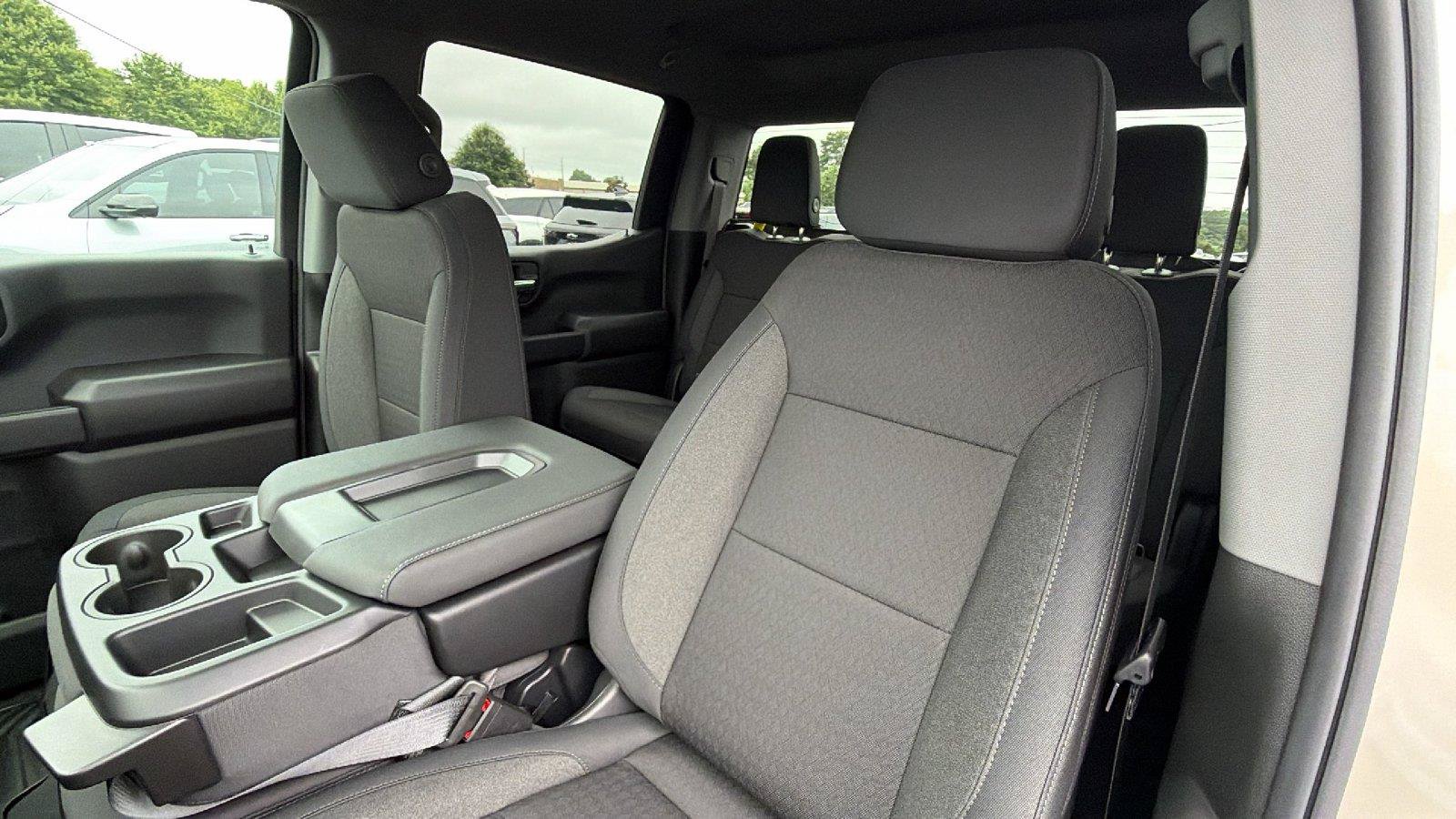 New 2026 Chevrolet Silverado 1500 Custom w/ Turbomax Blackout Package AWD/4WD image 16