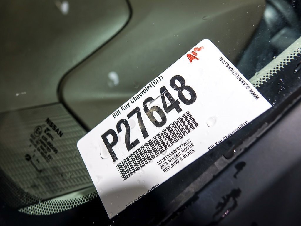 Used 2023 Nissan Rogue S image 32