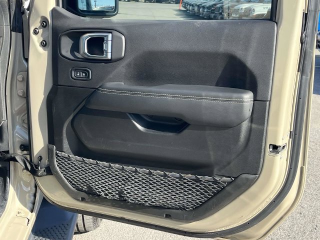 Used 2022 Jeep Wrangler Unlimited Sahara AWD/4WD image 25