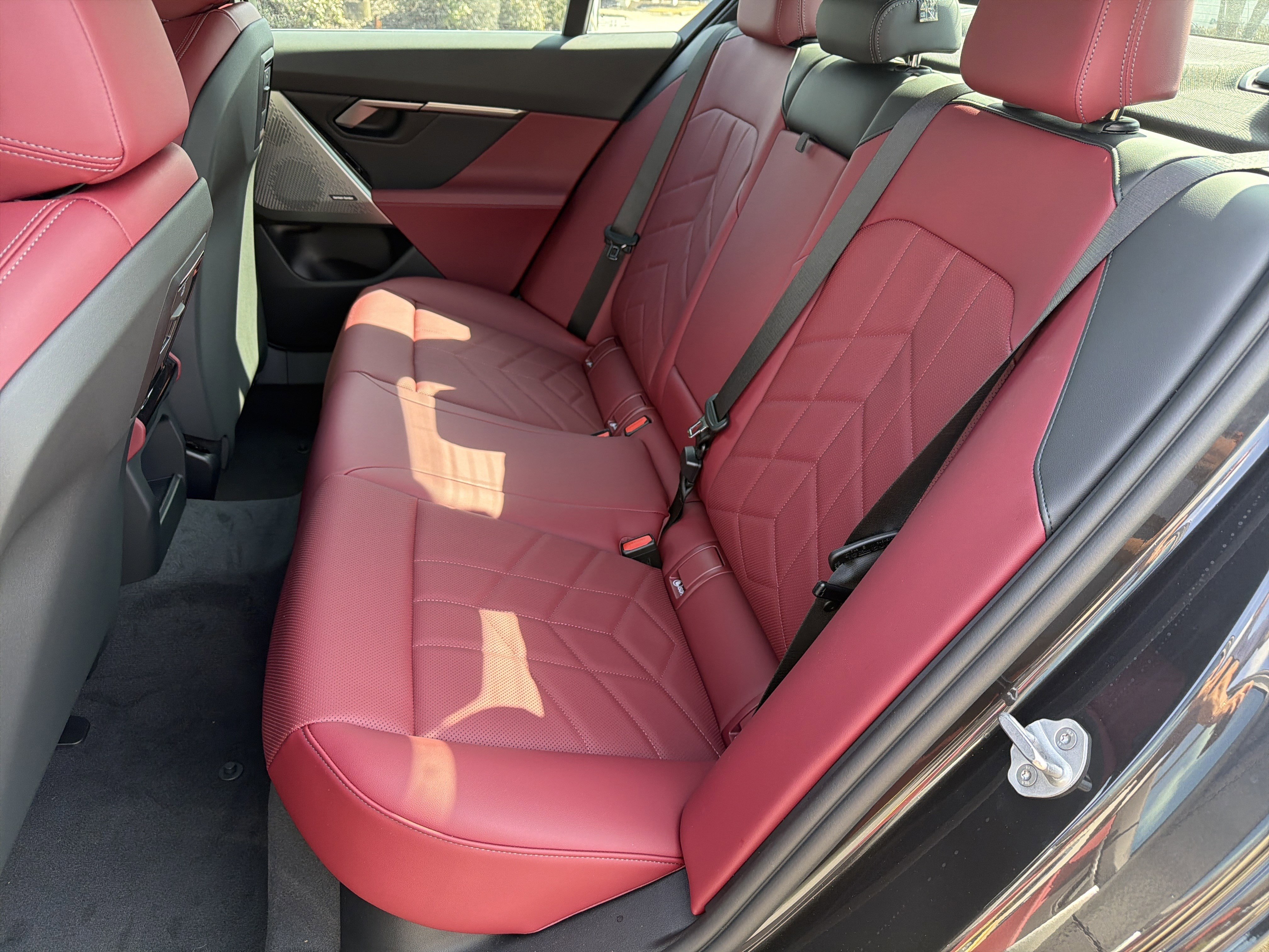 New 2026 BMW 530i xDrive w/ Convenience Package AWD/4WD image 19