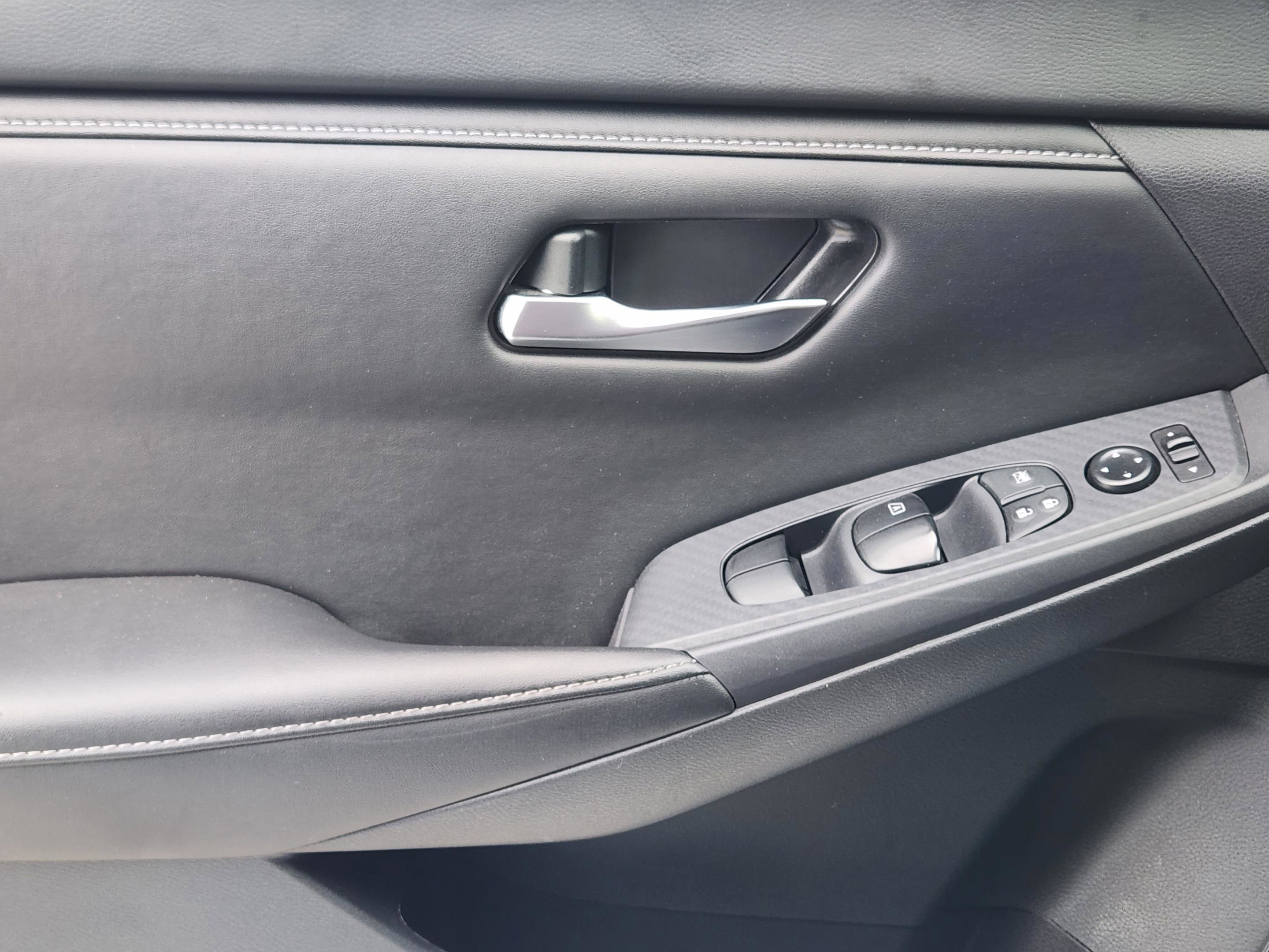 Used 2024 Nissan Sentra SV image 24