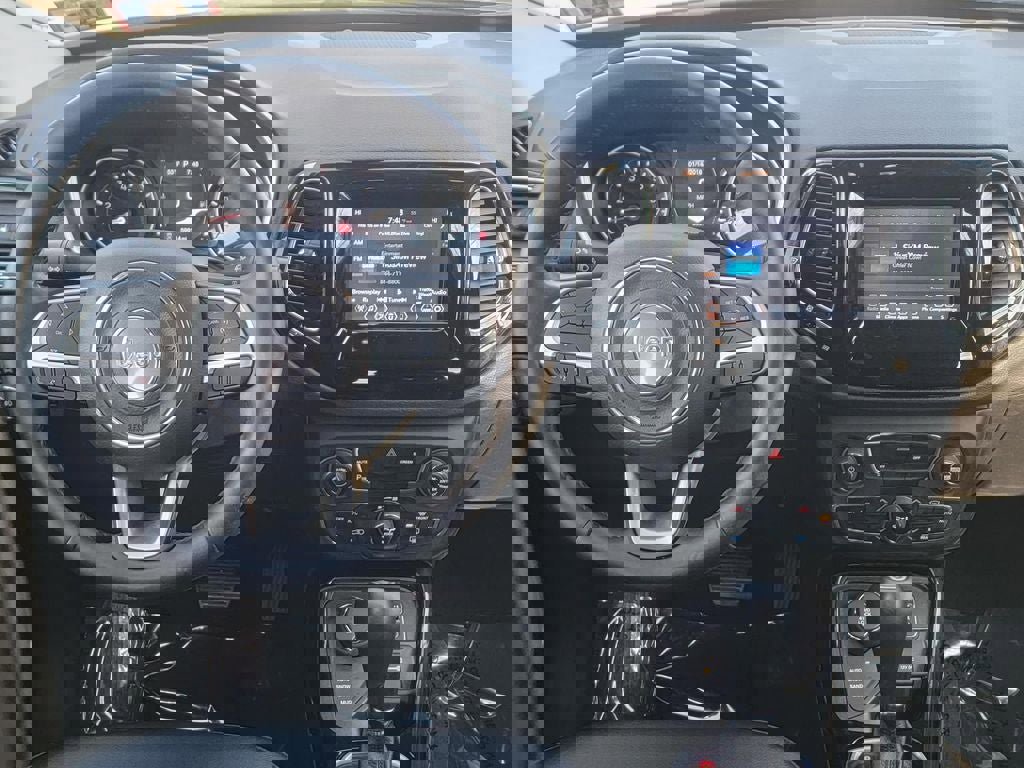 Used 2020 Jeep Compass Latitude image 17