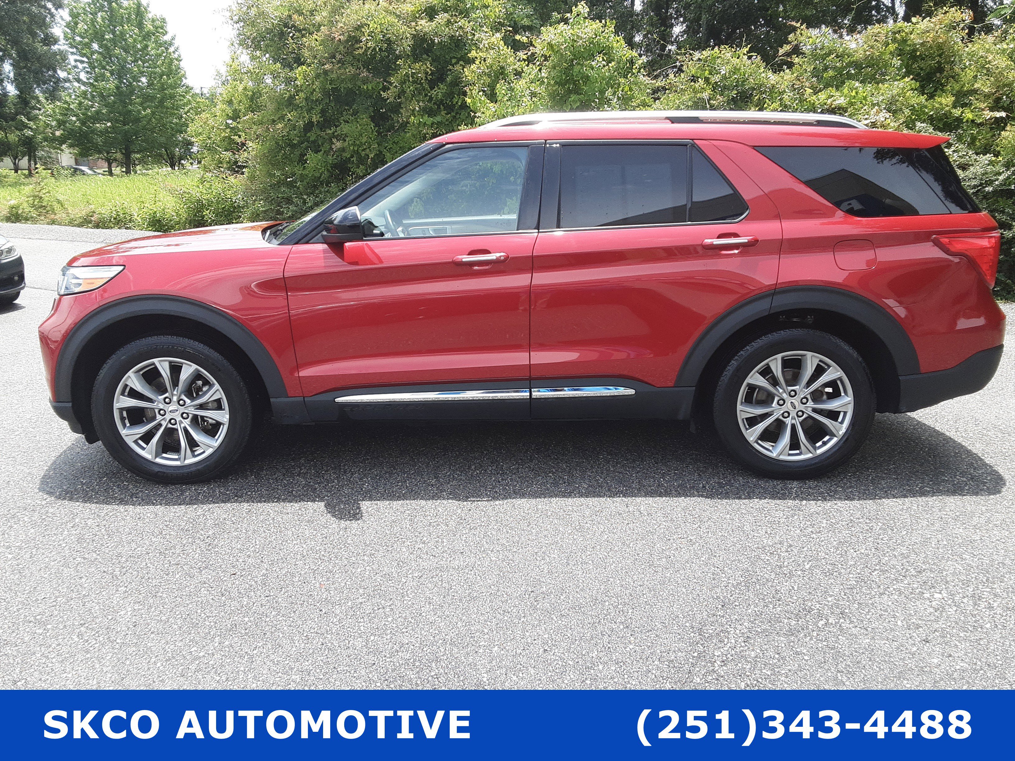 Used 2023 Ford Explorer Limited image 2