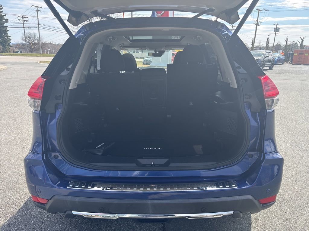 Used 2019 Nissan Rogue SV w/ Sun & Sound Touring Package image 26