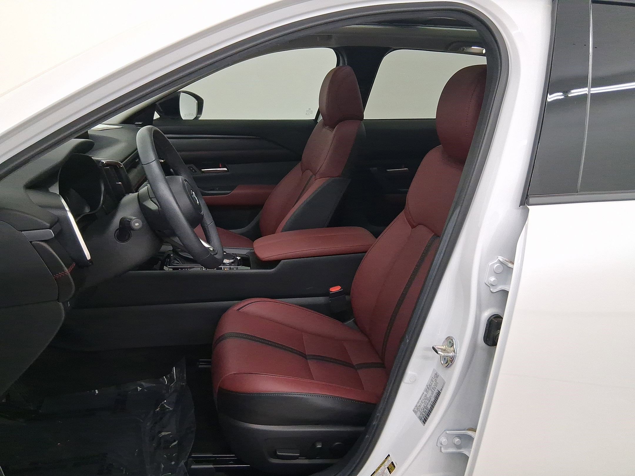 Used 2025 MAZDA CX-50 2.5 Hybrid w/ Premium Plus Pkg image 5