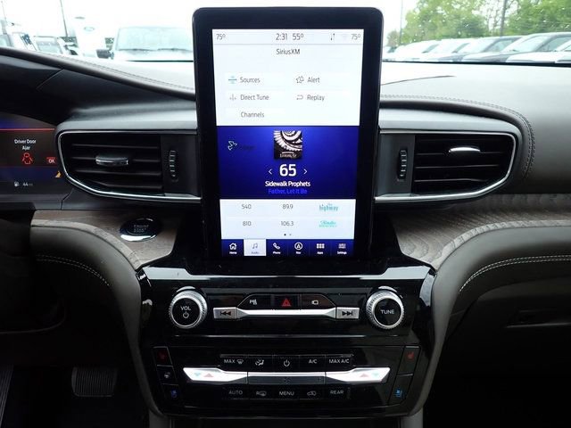 Used 2022 Ford Explorer Platinum w/ Technology Package AWD/4WD image 29