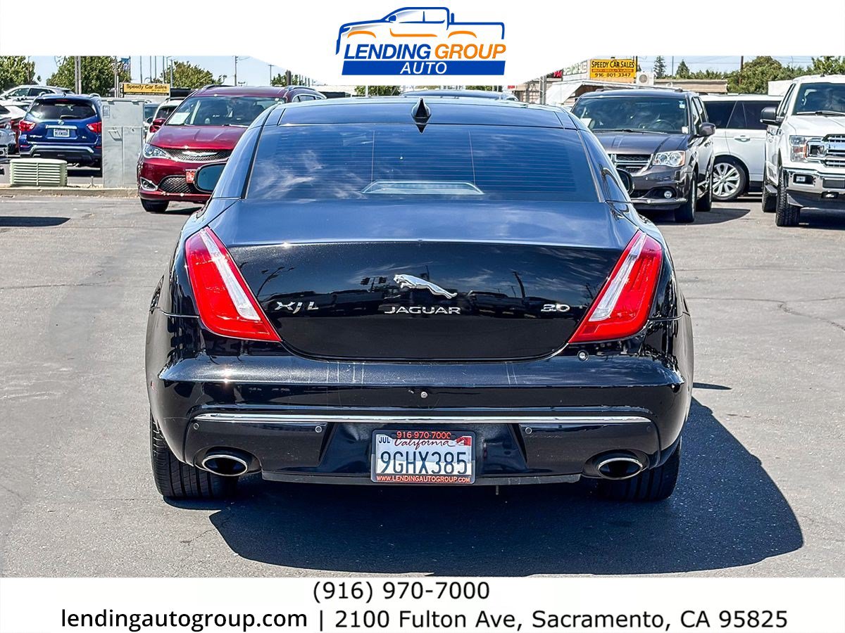 Used 2017 Jaguar XJ L Portfolio RWD image 3