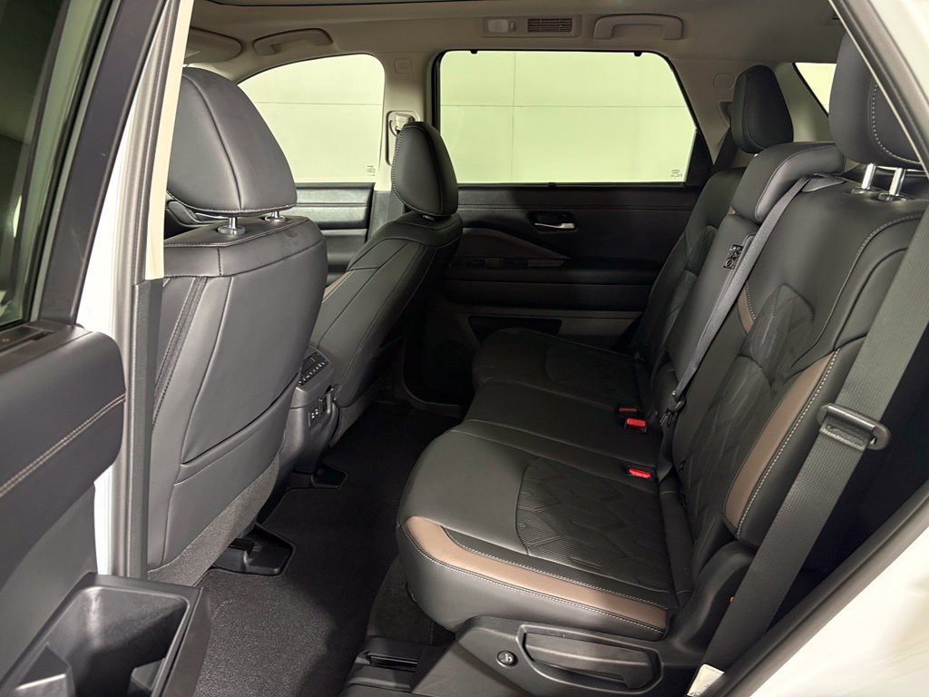 New 2026 Nissan Pathfinder Platinum w/ Cargo Package AWD/4WD image 39