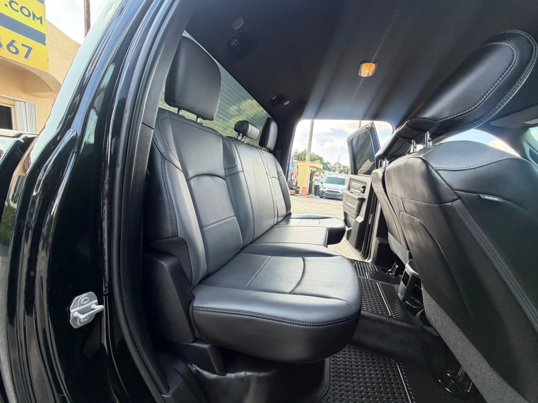 Used 2022 RAM 3500 Tradesman w/ Chrome Appearance Group AWD/4WD image 20