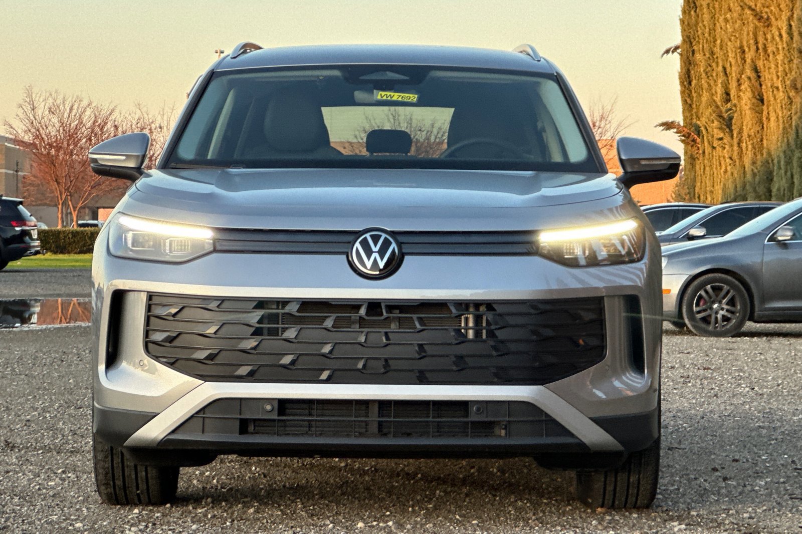 New 2026 Volkswagen Tiguan SE image 9