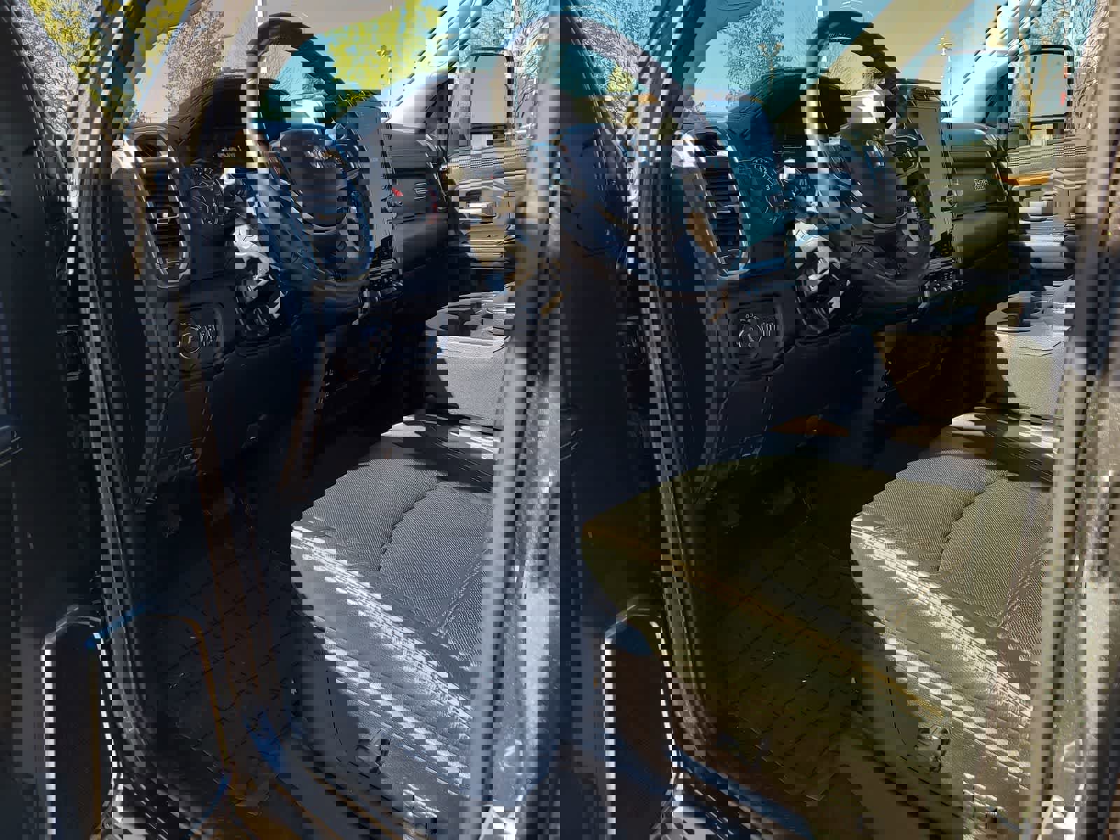 Used 2024 RAM 2500 Laramie w/ Safety Group image 10