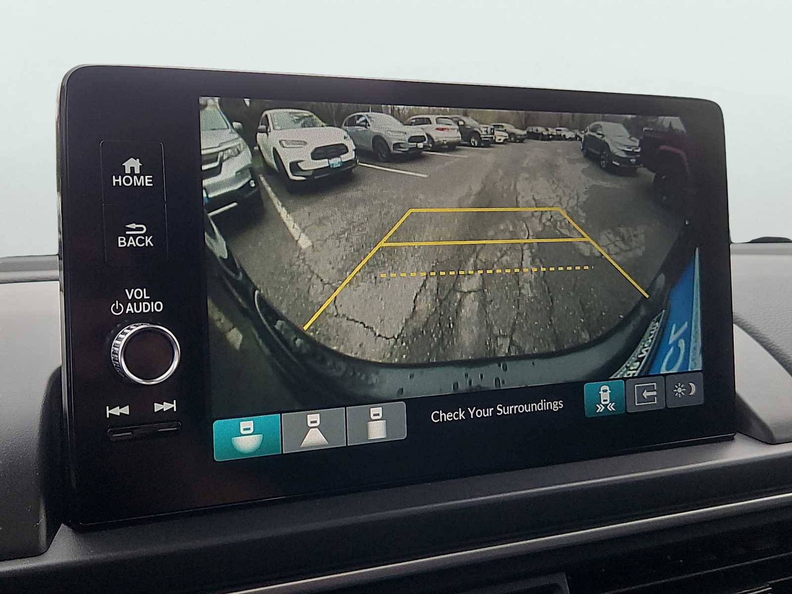 Used 2023 Honda Pilot Touring image 16