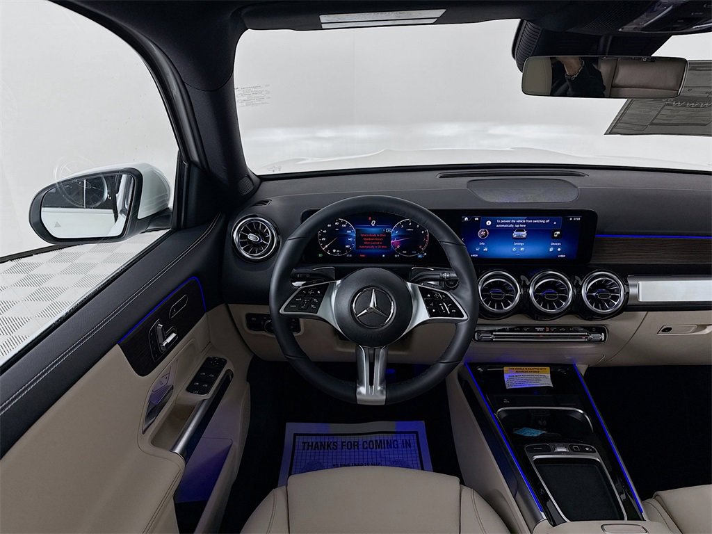 Used 2025 Mercedes-Benz GLB 250 4MATIC image 22