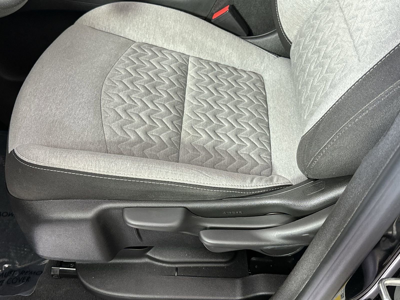 Used 2022 Chevrolet Equinox LS image 12