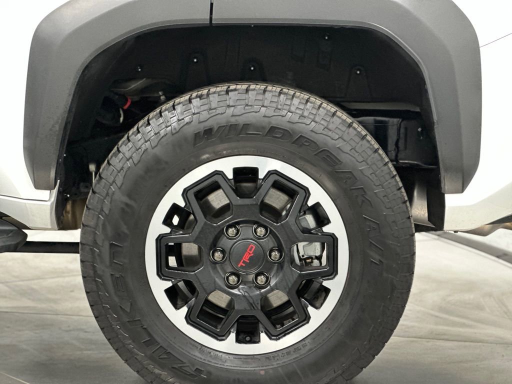 Used 2025 Toyota 4Runner TRD Off-Road image 24