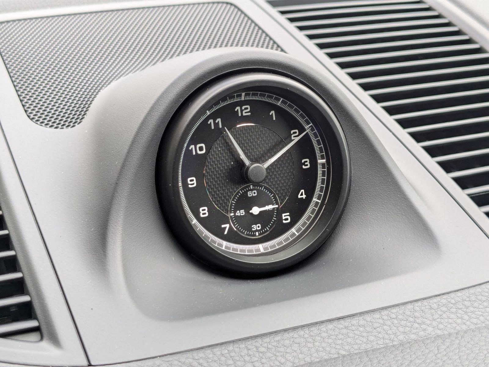 Certified 2025 Porsche Macan image 21