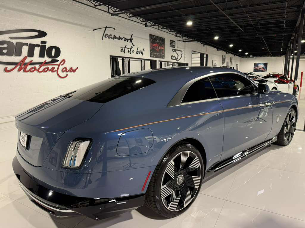 Used 2024 Rolls-Royce Spectre w/ Spectre Launch Package image 7