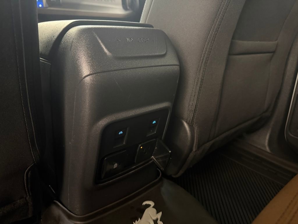 Used 2021 Ford Bronco Outer Banks w/ Sasquatch Package image 19