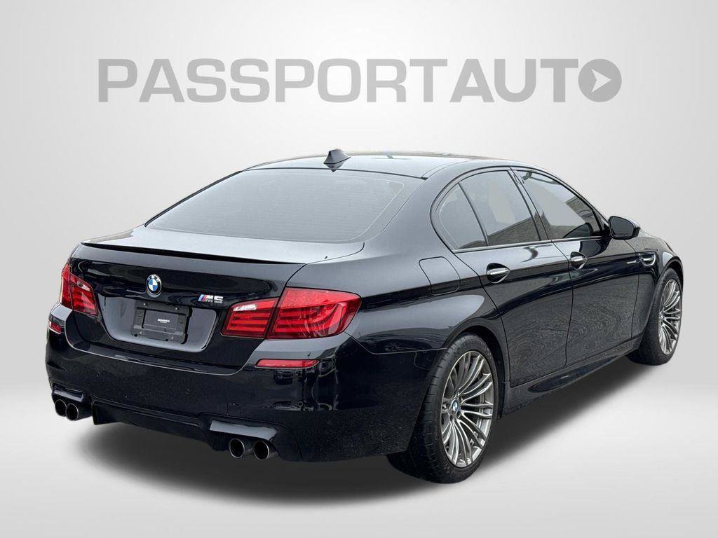 Used 2013 BMW M5 RWD image 5