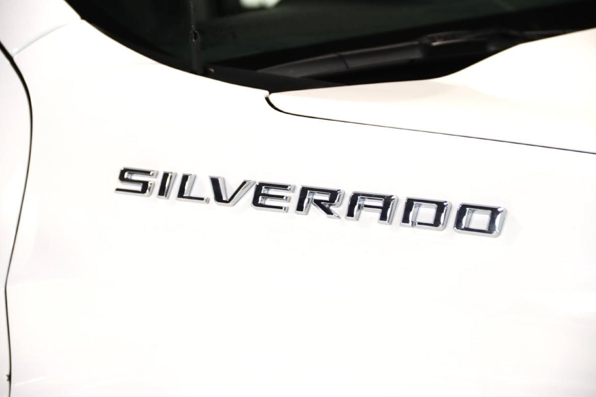 Used 2025 Chevrolet Silverado 1500 W/T RWD image 9