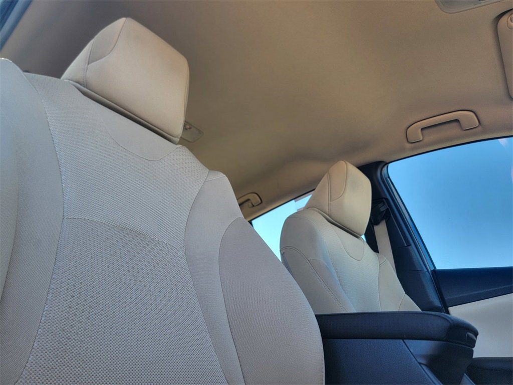 Used 2020 Toyota Prius LE image 23