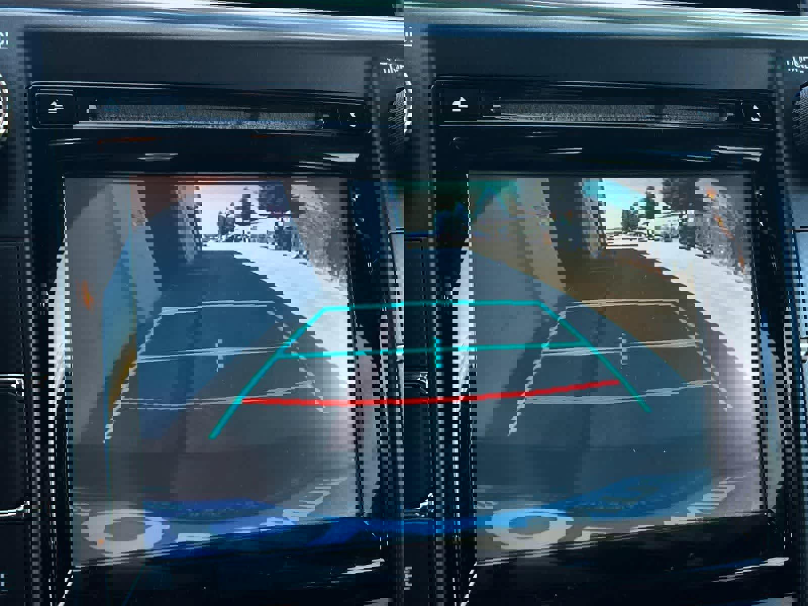 Used 2015 Toyota Camry SE w/ Moonroof Package image 19