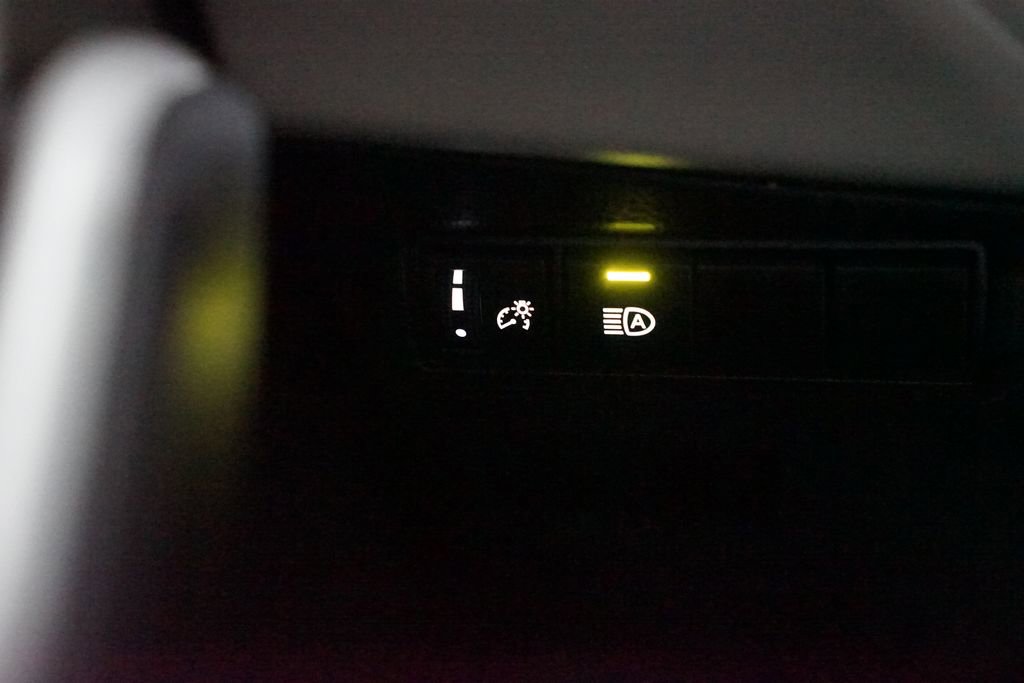 Certified 2025 Toyota Corolla Cross L image 22