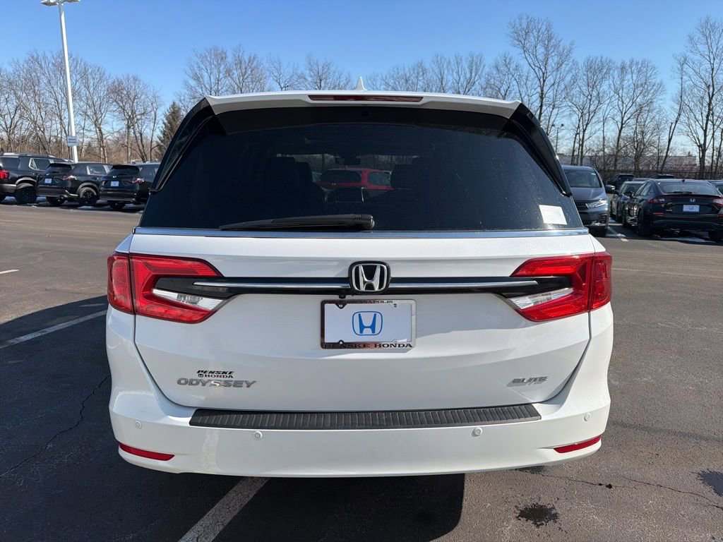 Used 2024 Honda Odyssey Elite image 4