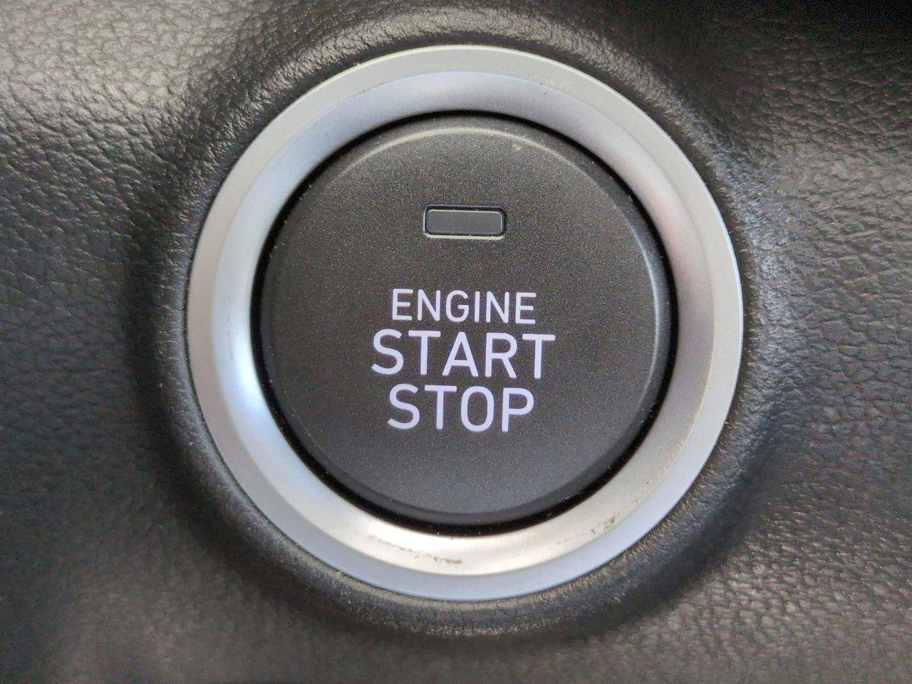 Used 2022 Hyundai Kona SEL AWD/4WD image 32