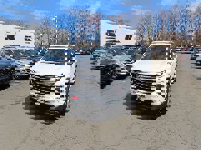 Used 2024 Chevrolet Traverse LT w/ LPO, Floor Liner Package image 1