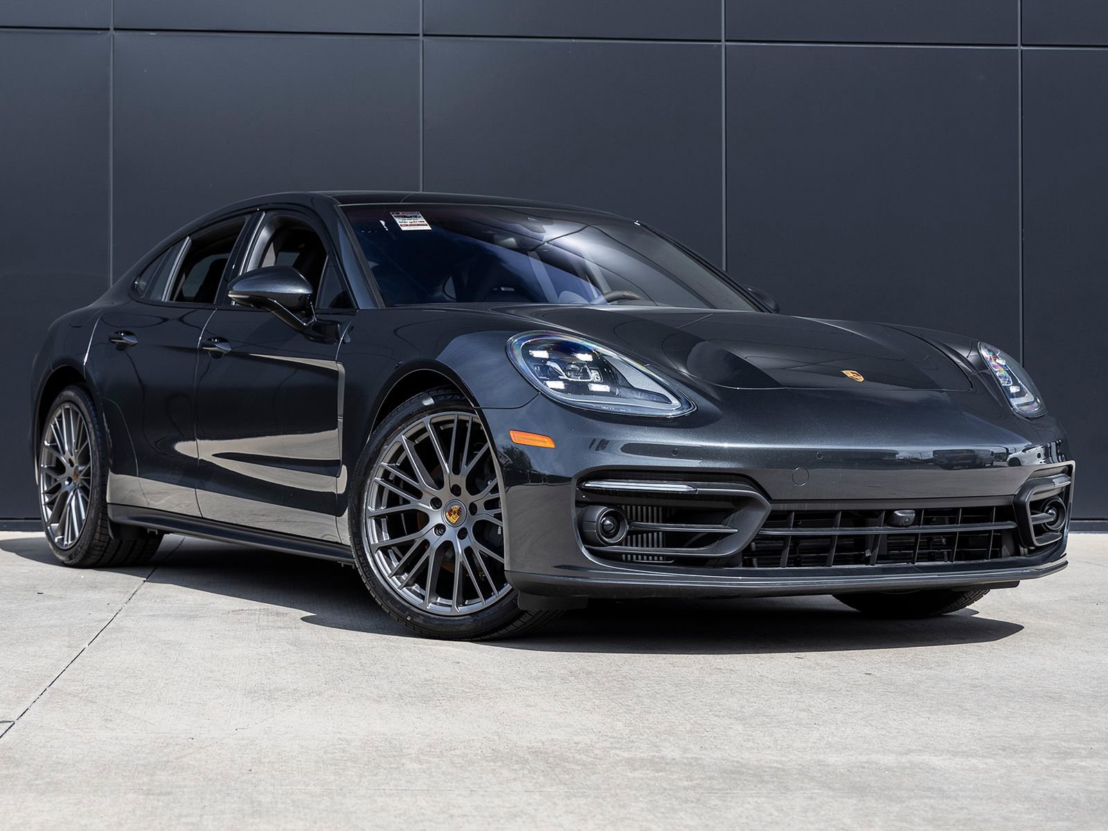 Certified 2023 Porsche Panamera Platinum Edition image 6