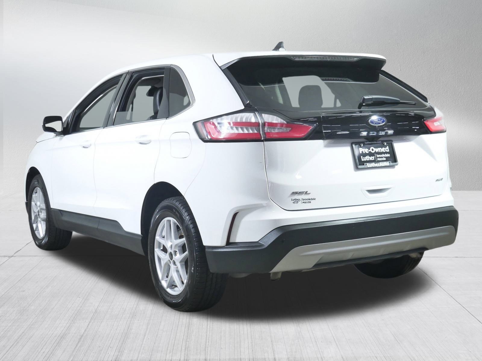 Used 2024 Ford Edge SEL image 5