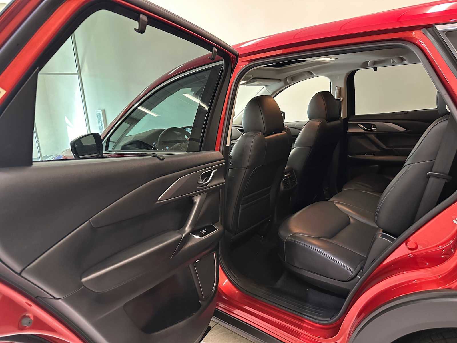 Used 2018 MAZDA CX-9 Touring w/ Touring Premium Package image 25
