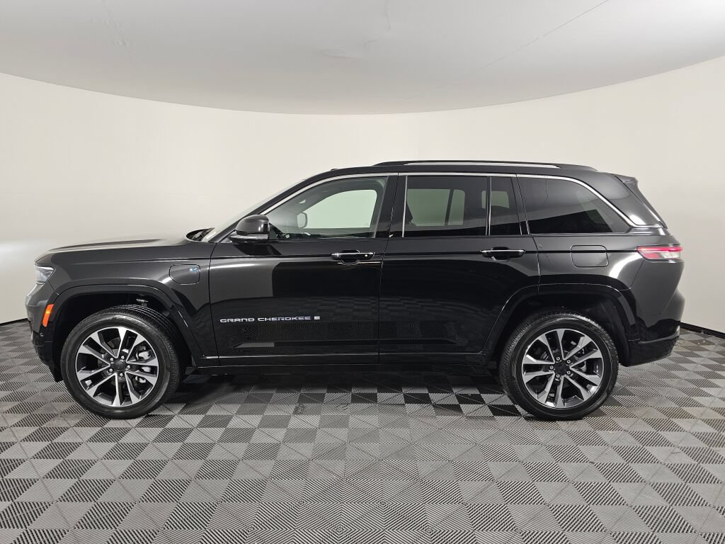 Used 2022 Jeep Grand Cherokee Overland AWD/4WD image 6