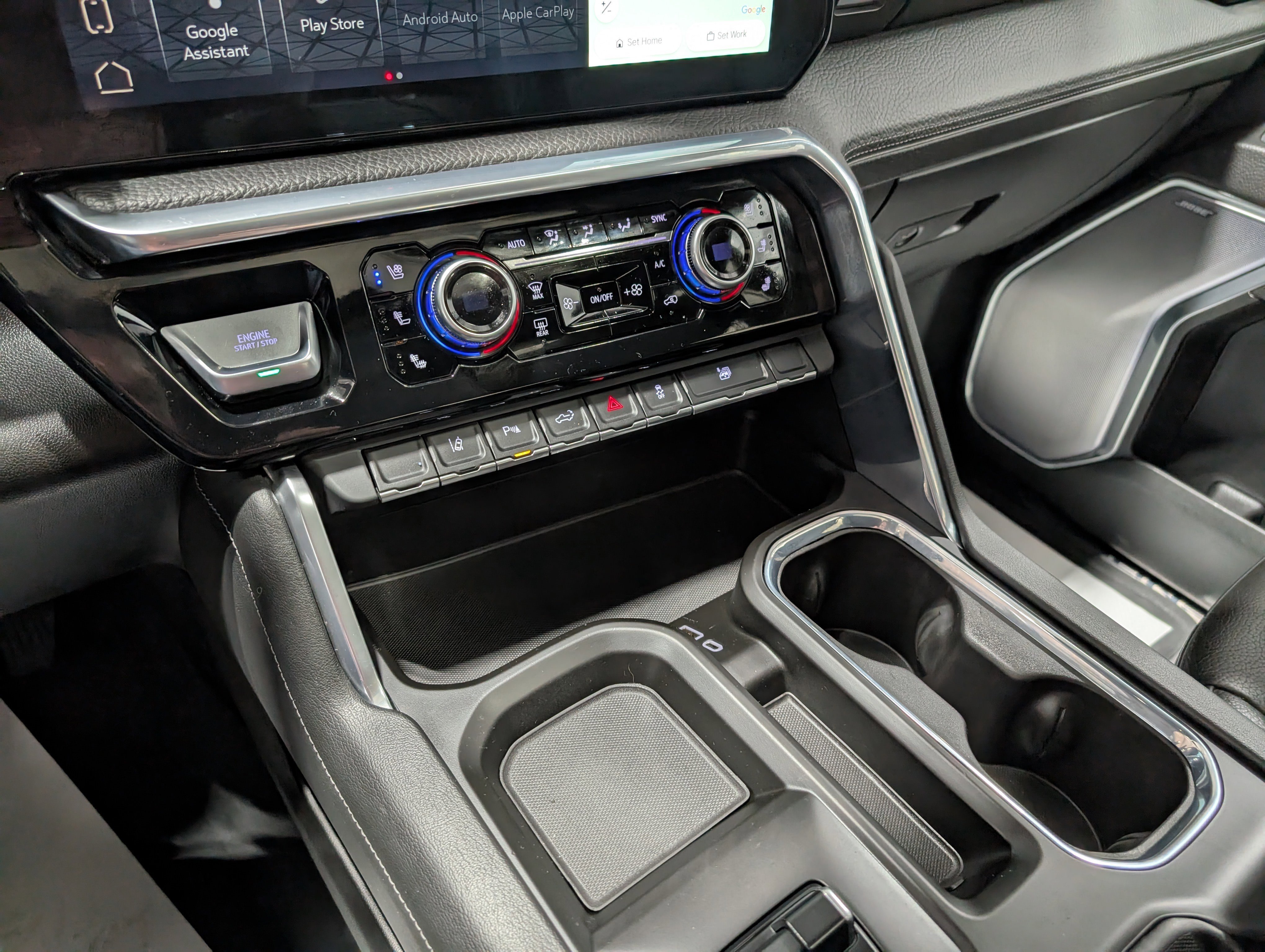 Used 2024 GMC Sierra 3500 Denali w/ Denali Reserve Package image 31