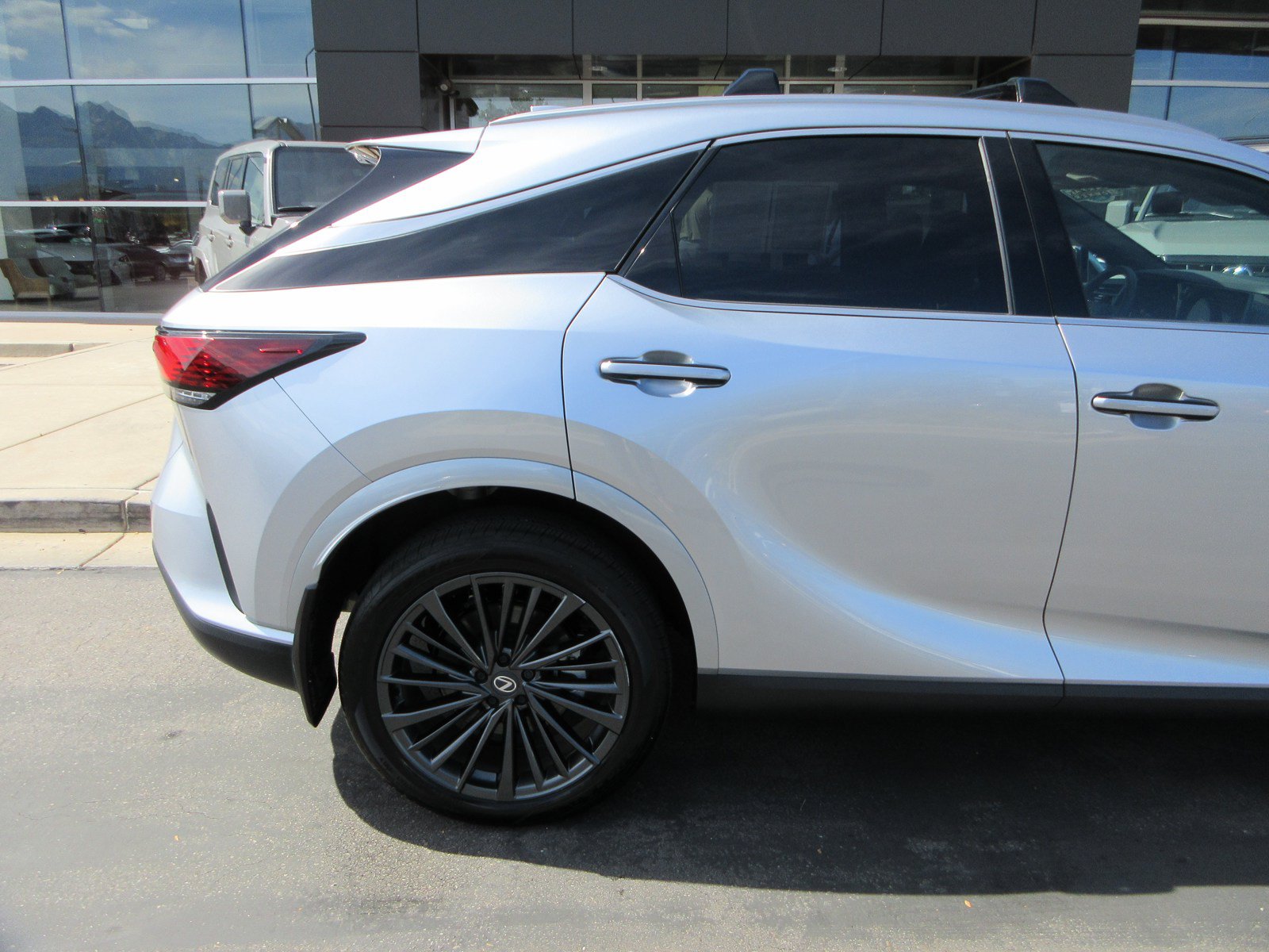 Used 2026 Lexus RX 350h w/ Convenience Package AWD/4WD image 10