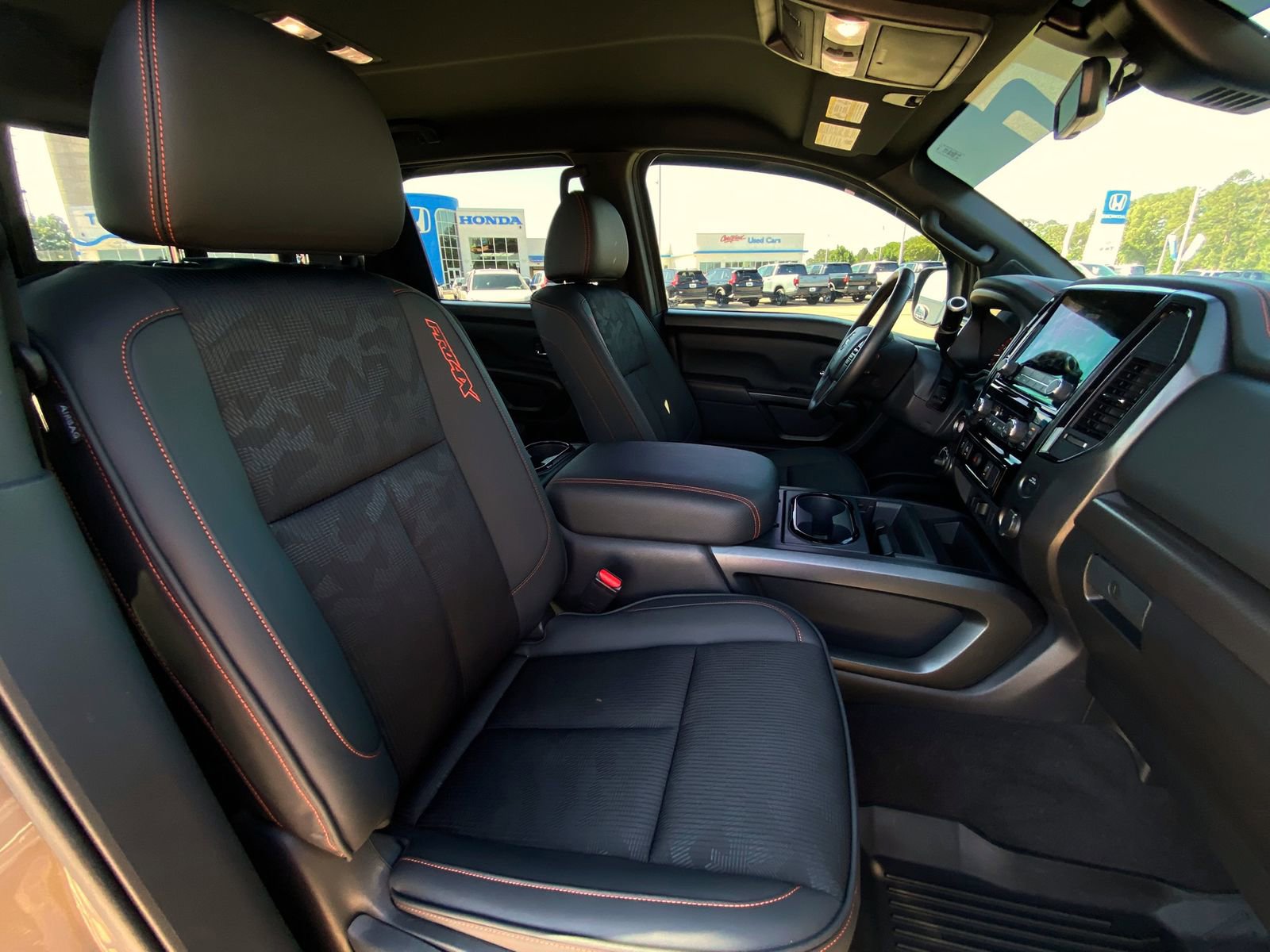 Used 2023 Nissan Titan PRO-4X w/ Pro-4x Utility Package AWD/4WD image 16