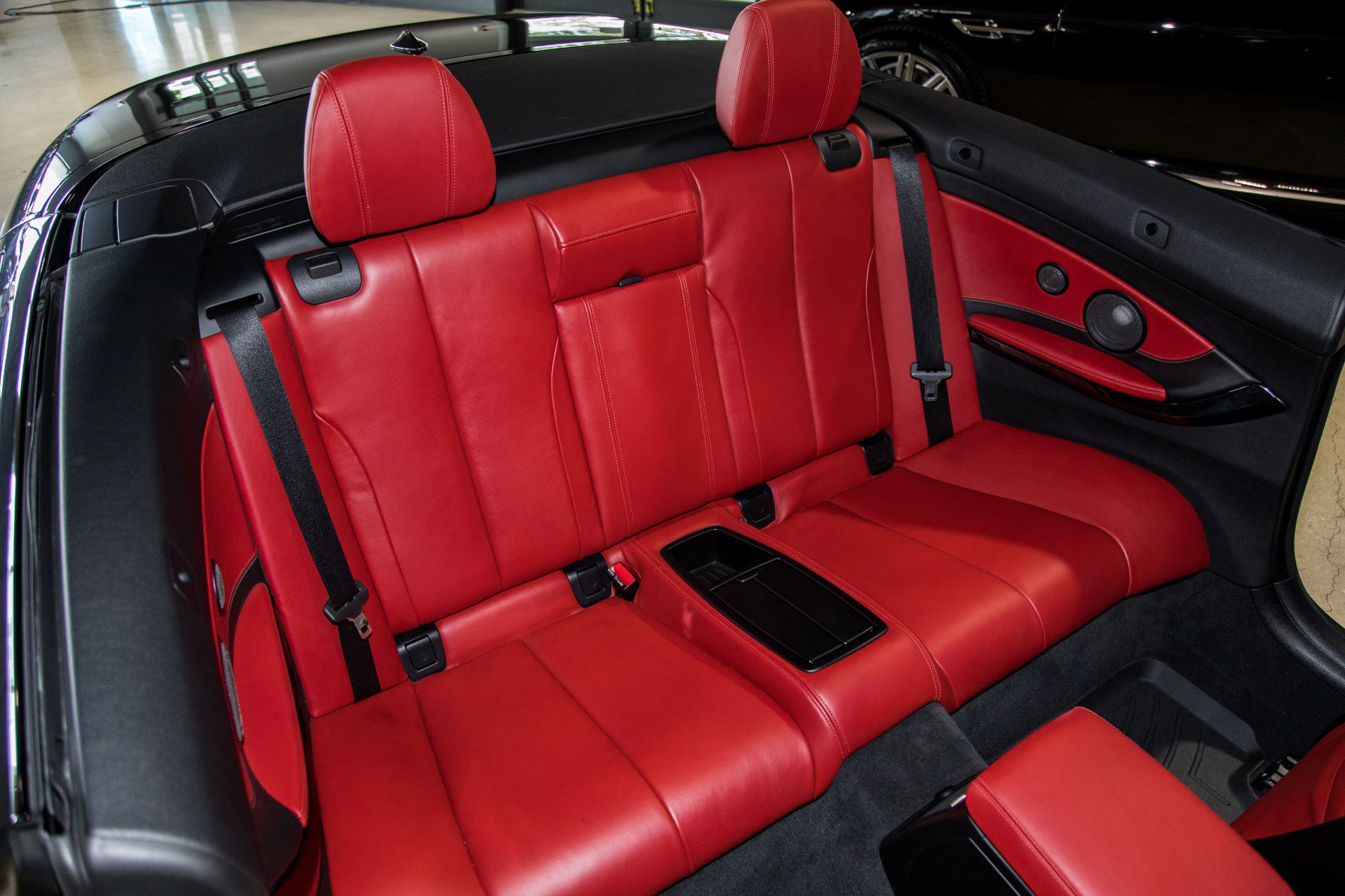 Used 2016 BMW M4 Convertible image 52