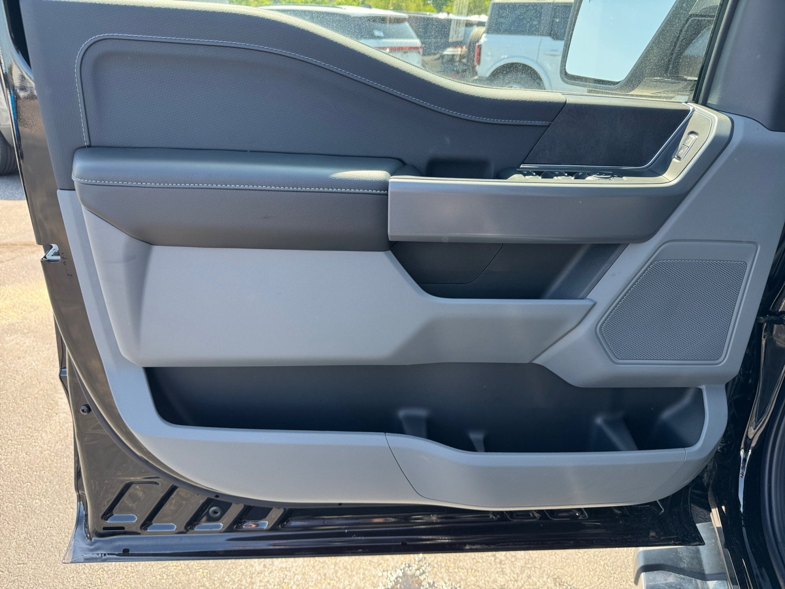 New 2025 Ford F150 XLT w/ Equipment Group 302A MID image 25