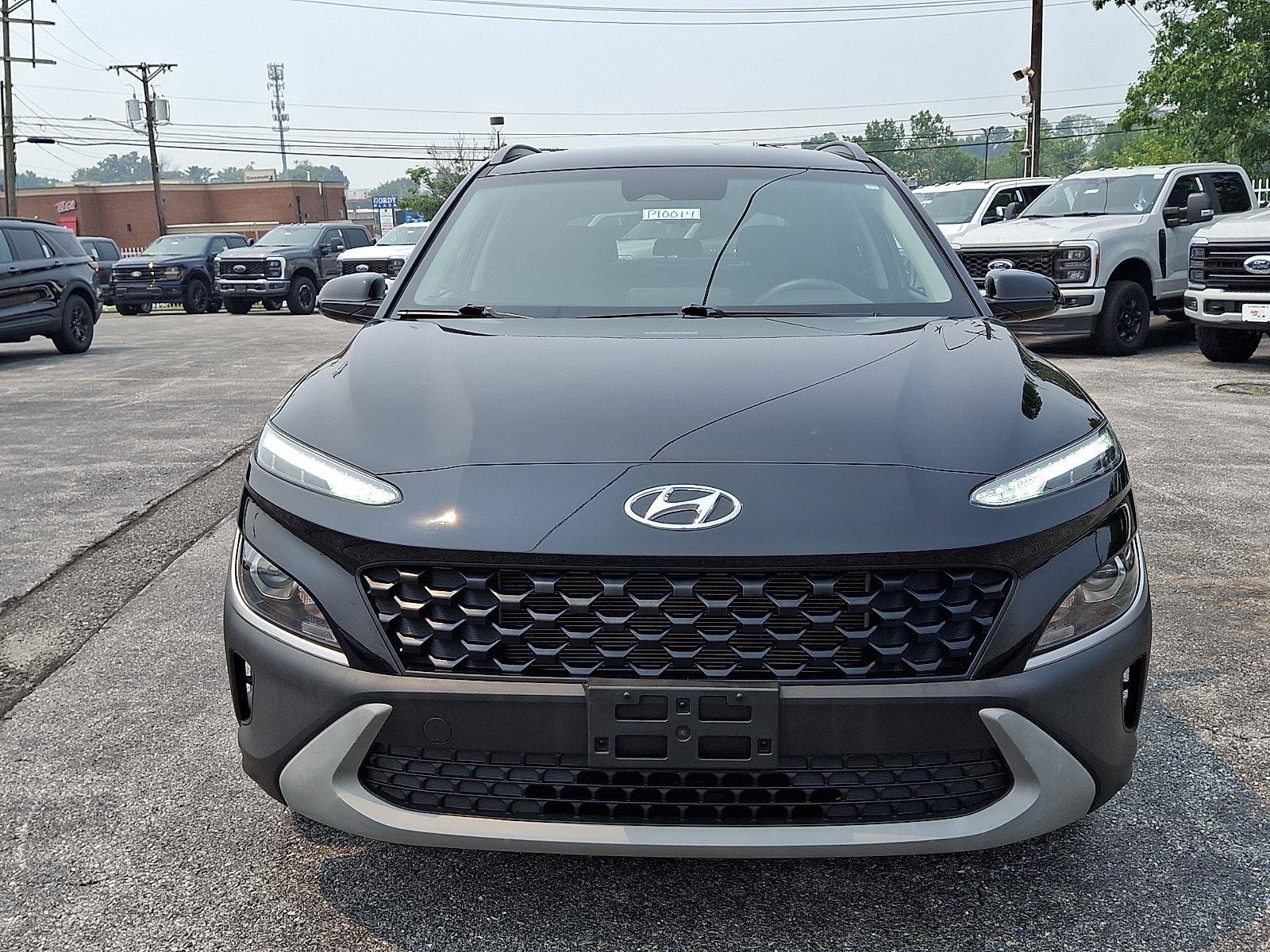 Used 2023 Hyundai Kona SEL w/ Cargo Package AWD/4WD image 2