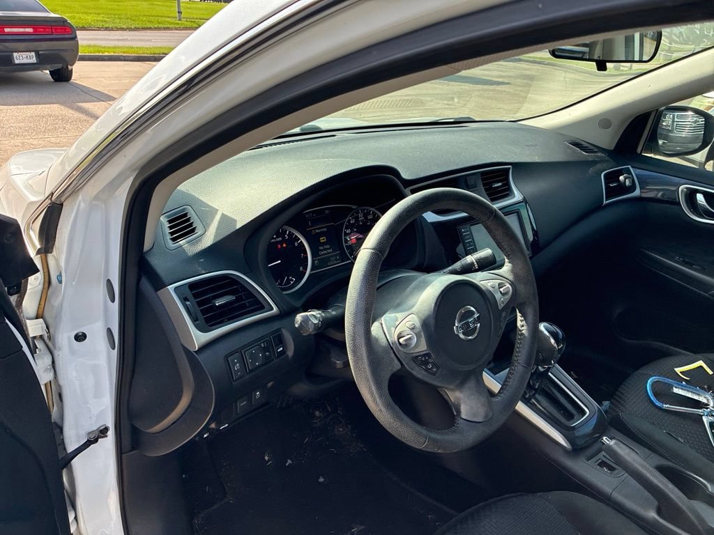 Used 2019 Nissan Sentra SR FWD image 29